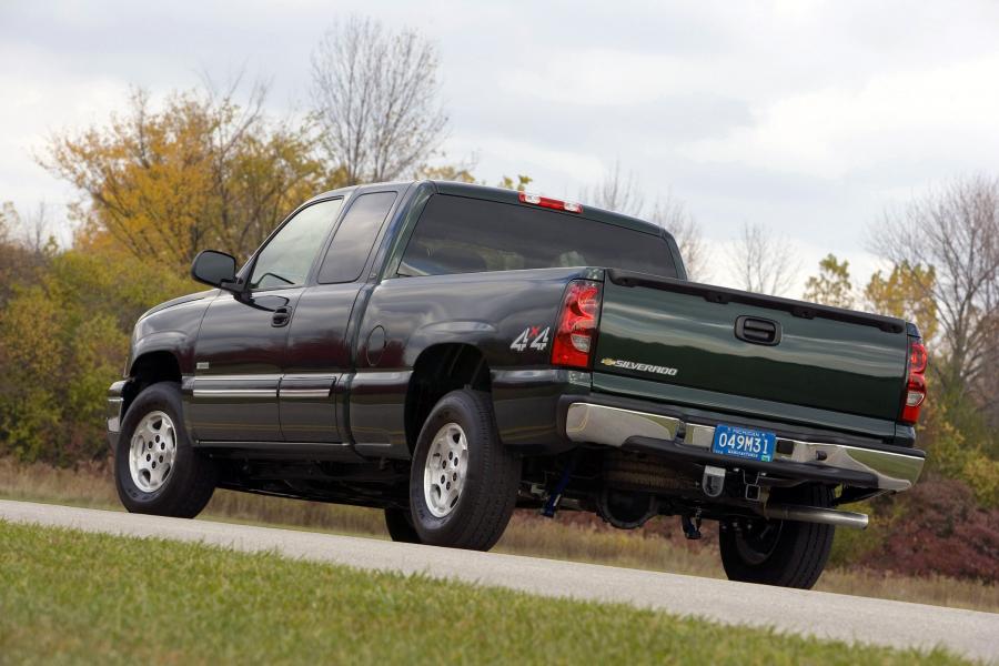  Chevrolet Silverado Hybrid 2004 года  (фото 23 из 24)
